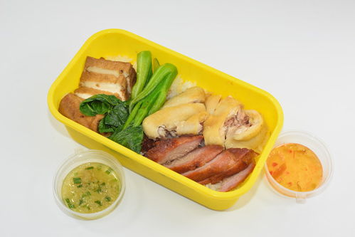 叉雞飯 一道融合經(jīng)典與視覺美學(xué)的中華佳肴